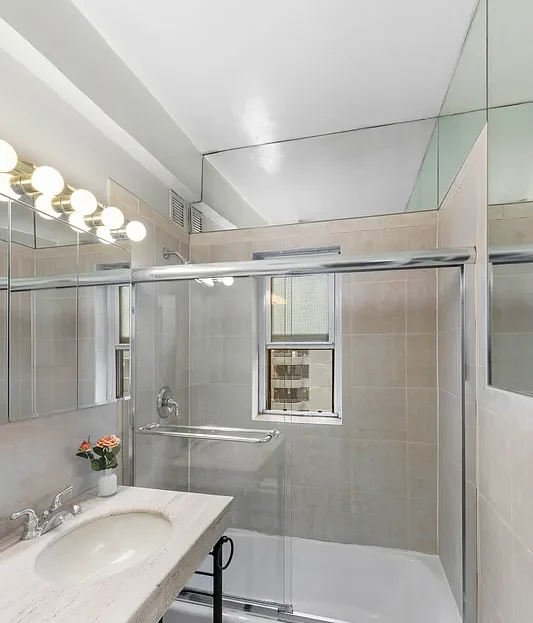 301 East 48th Street #16J, photo 3