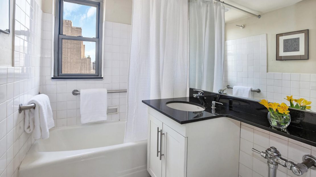 175 West 13th Street, 15-B, photo 5